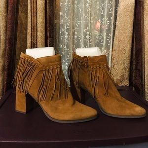 Women’s booties sz 10 Nine West